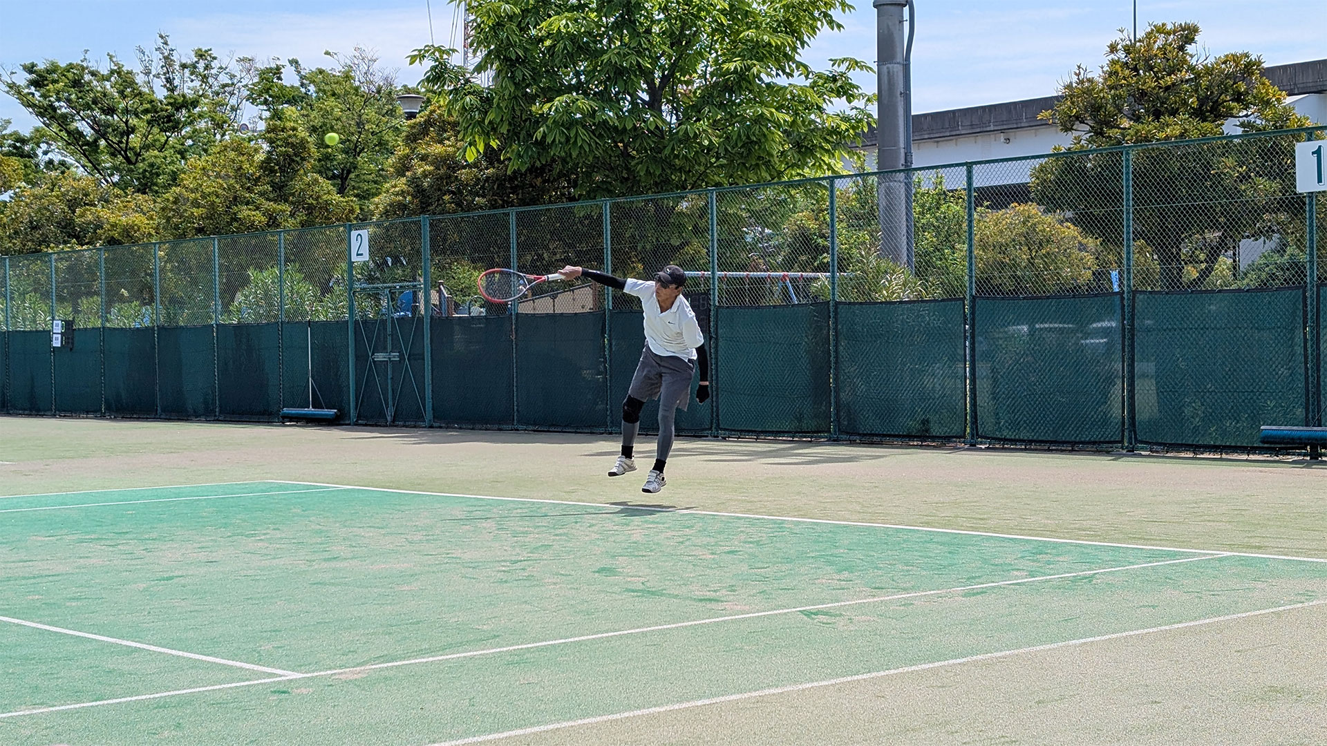 top_slide_itakura_serve